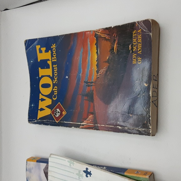 Vintage Cub Scout Books From Late 80s-Late 90s - Picture 7 of 8